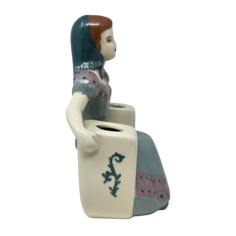 Vintage 1940s Weil Ware Lady Double Bud Vase #4028 California Pottery
